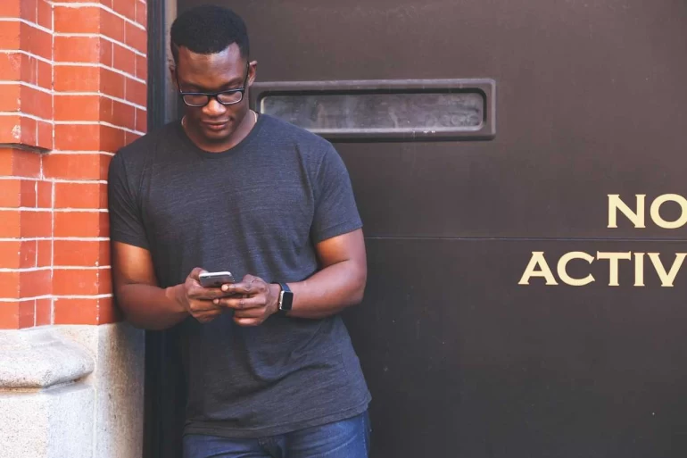 Utiliser NRJ Mobile aux États-Unis : guide pratique complet